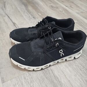 On Cloud Women Shoes